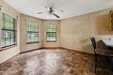 22712 Alamosa Dr, Moss Point, MS 39562 - photo 7