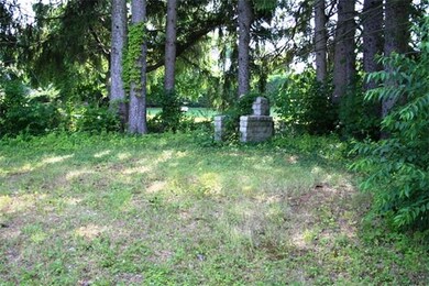 1265 Amostown Rd, West Springfield, MA 01089 - photo 4