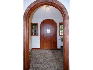 Entry/Foyer.