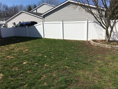 1048 Castlebar Dr, North Tonawanda, NY 14120 - photo 3