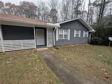 155 Chesapeake Dr unit 145, Ellenwood, GA 30294 - photo 2