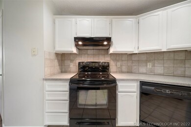 1916 W Phoenix Place, Broken Arrow, OK 74011 - photo 6