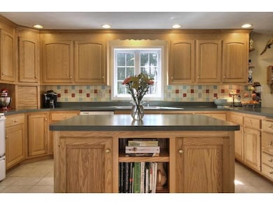 11 Hillside Dr, Brookline, NH 03033 - photo 2