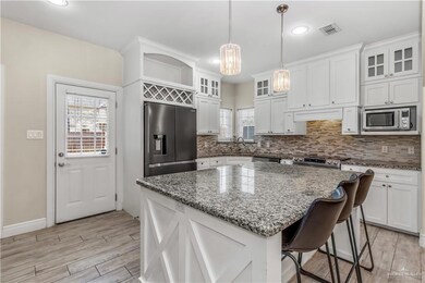 704 S Missouri Ave, Weslaco, TX 78596 - photo 6