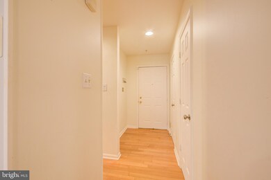 12548 Granite Ridge Dr unit 12548, North Potomac, MD 20878 - photo 7