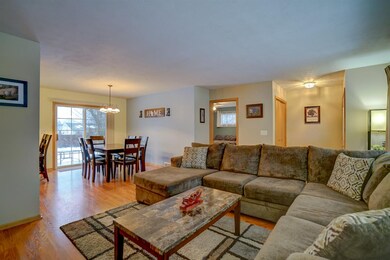 112 Gunther Dr, Evansville, WI 53536 - photo 4