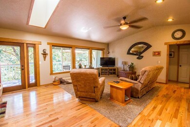 320 Pair A Dice Ranch Rd, Jacksonville, OR 97530 - photo 3