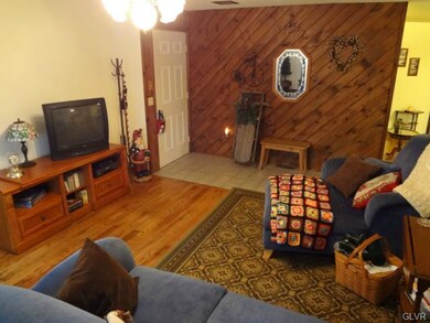 4910 Beck Rd, Emmaus, PA 18049 - photo 3