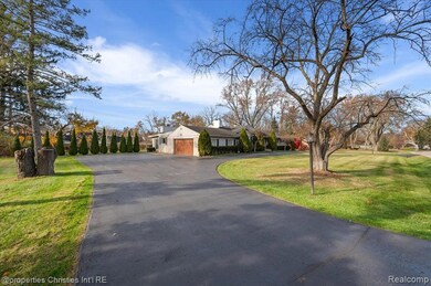 6386 Thorncrest Dr, Bloomfield Hills, MI 48301 - photo 6