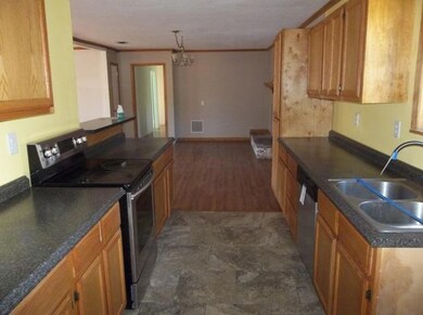 41 Graham Dr, Laurel, MS 39443 - photo 3