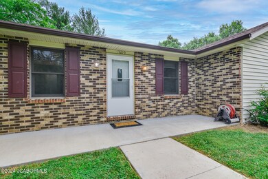 1609 Oak View Dr-04