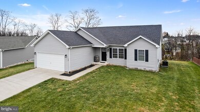 13 Peking Ln, Martinsburg, WV 25403 - photo 2