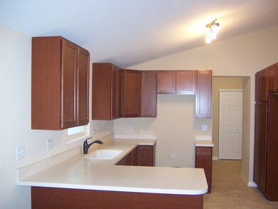 1222 Sacramento Dr, Carpentersville, IL 60110 - photo 4