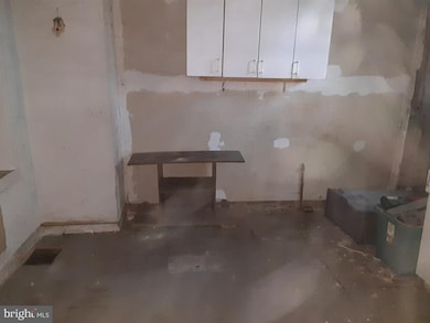 1124 Mckean Ave, Baltimore, MD 21217 - photo 7