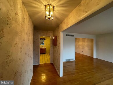 2209 Saint James Dr, Wilmington, DE 19808 - photo 5