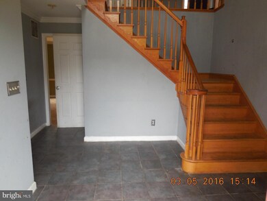9824 Log House Ct, Gaithersburg, MD 20882 - photo 2