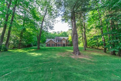 5 Seymour Dr, Saratoga Springs, NY 12866 - photo 2