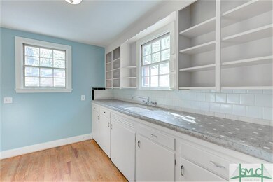 719 E 37th St, Savannah, GA 31401 - photo 7