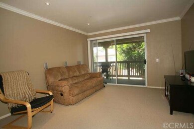 Wide open floor plan that flows to the large balco