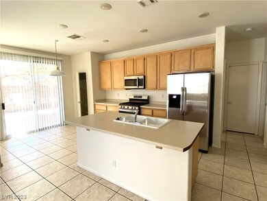 9931 Oriole Crest Ct, Las Vegas, NV 89117 - photo 5