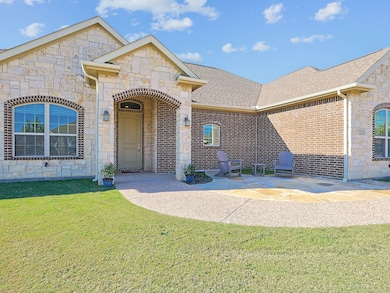 5520 Littlefield Dr, Justin, TX 76247 - photo 2