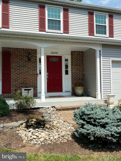 20449 Watkins Meadow Dr, Germantown, MD 20876 - photo 4