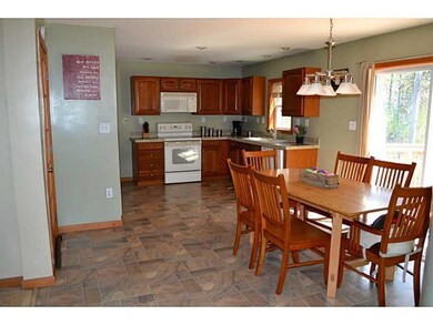 Interior Space/Layout. Fresh paint,...