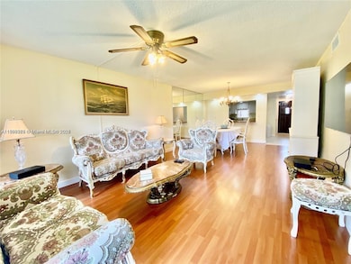 671 S Hollybrook Dr unit 104, Pembroke Pines, FL 33025 - photo 3