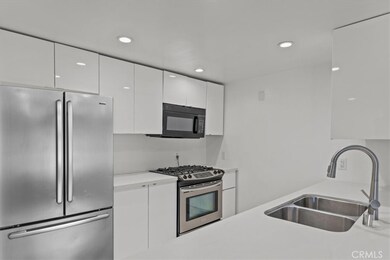 939 Palm Ave unit 401, West Hollywood, CA 90069 - photo 5