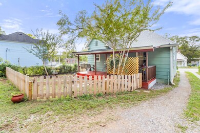 2910 N. Chamberlain-4