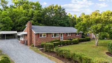 2404 Roland Rd, Petersburg, VA 23805 - photo 2