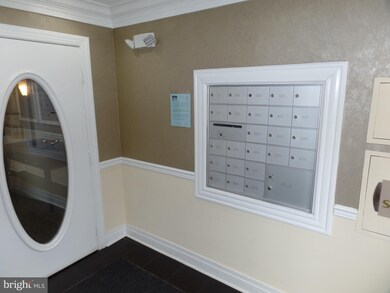 7871 Rolling Woods Ct unit 1PH4, Springfield, VA 22152 - photo 5