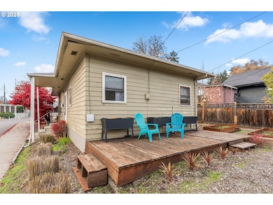 320 NE Tohomish St, White Salmon, WA 98672 - photo 5