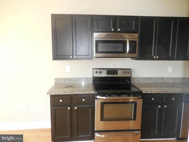 1226 N Calvert St unit 4, Baltimore, MD 21202 - photo 2