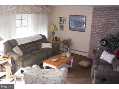 1151 Emerald Ave, Lansdale, PA 19446 - photo 4