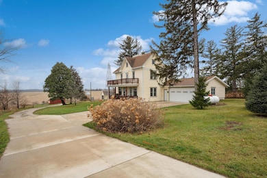 1413 360th St, Decorah, IA 52101 - photo 3