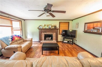 122 Hollowbrook Ct, Statesville, NC 28625 - photo 2