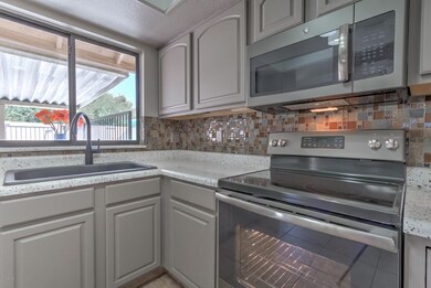 1638 W Naranja Ave-9