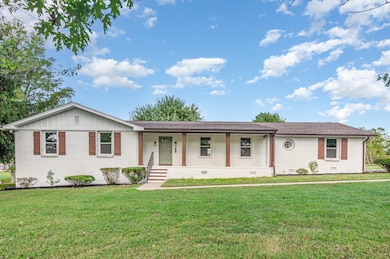 231 S Palmers Chapel Rd, Cottontown, TN 37048 - photo 4