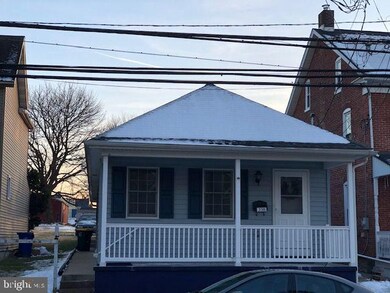 338 W High St, Womelsdorf, PA 19567 - photo 2