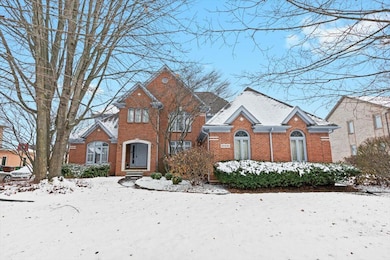 48436 Amber Ln, Shelby Township, MI 48315 - photo 2