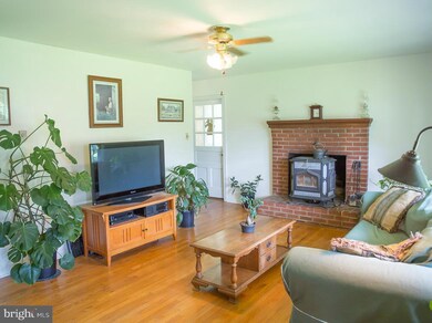 34640 Williams Gap Rd, Round Hill, VA 20141 - photo 3