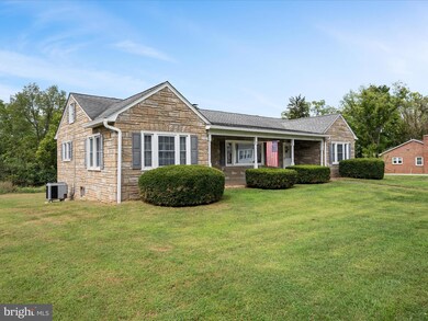 159 Ashton Dr, Winchester, VA 22603 - photo 2