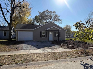 2817 Prairie Grove Dr, Fort Wayne, IN 46809 - photo 2