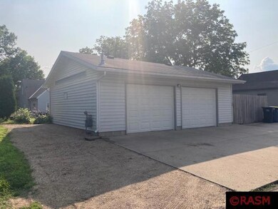 310 310 North Jefferson St, New Ulm, MN 56073 - photo 4