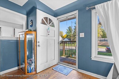 921 Dingwall Dr, Owosso, MI 48867 - photo 5