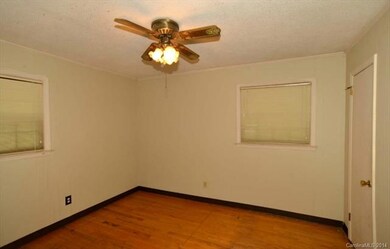 415 1st Ave, Statesville, NC 28677 - photo 6