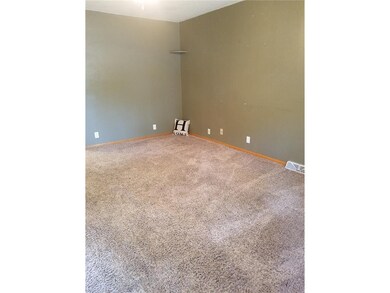 935 S 7th St, Marion, IA 52302 - photo 3