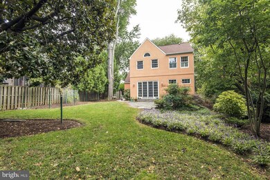 7123 Gordons Rd, Falls Church, VA 22043 - photo 5