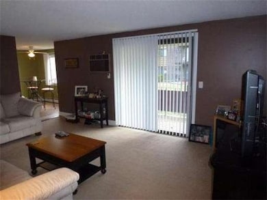 2510 Skyline Dr unit 9, Lowell, MA 01854 - photo 5